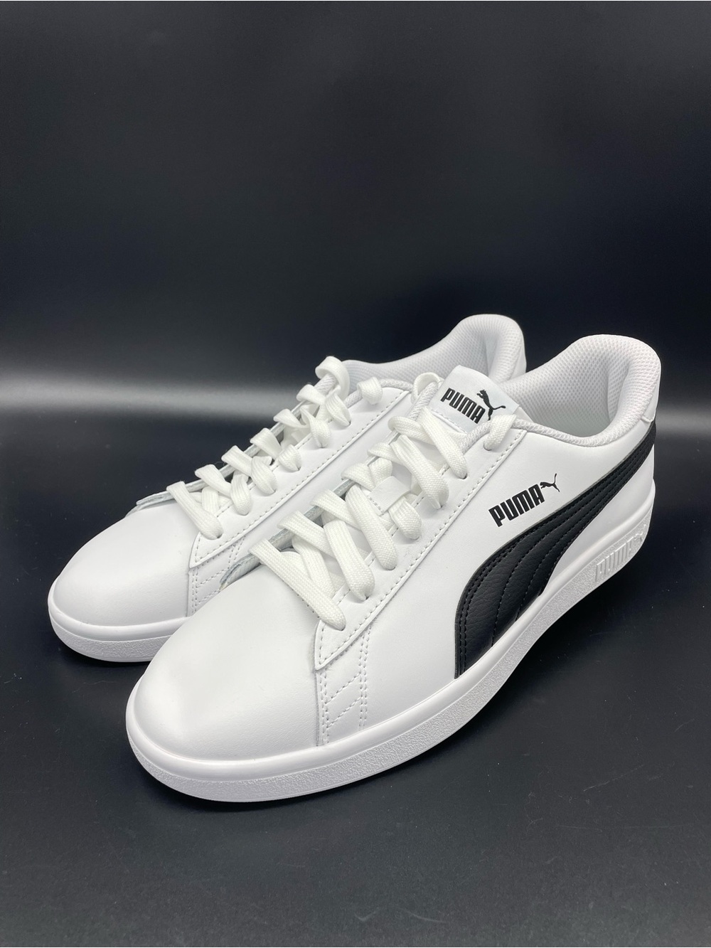 Puma NWOT Men’s White Sneakers with Soft Foam Inserts